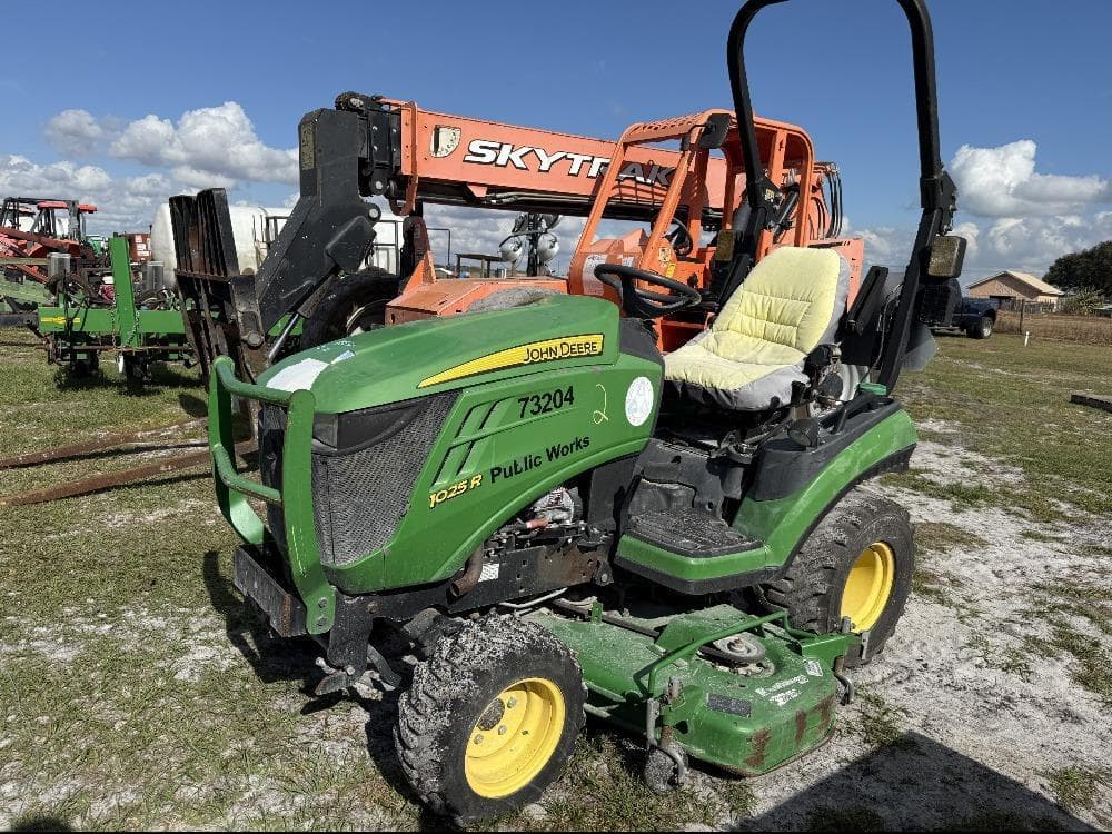 Image of John Deere 1025R Primary image