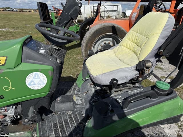 Image of John Deere 1025R equipment image 4