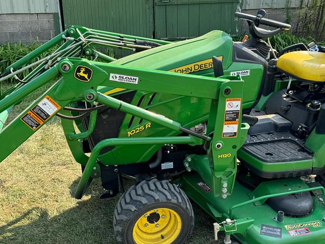 Image of John Deere 1025R equipment image 2