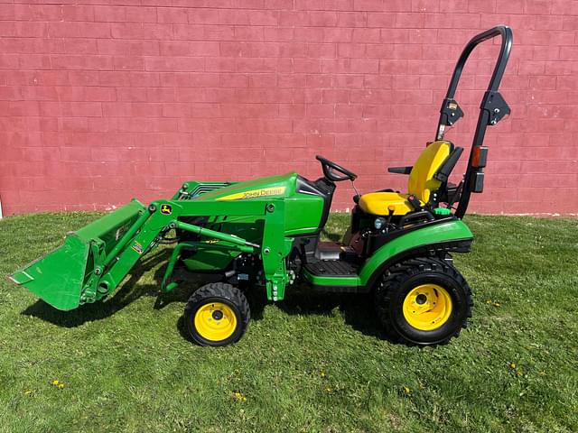 Image of John Deere 1025R equipment image 1