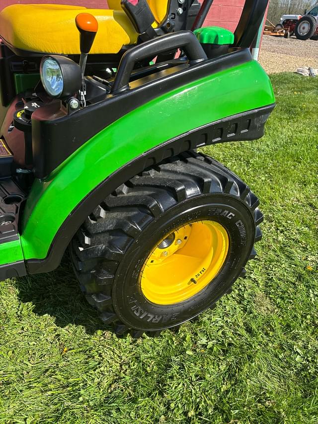 Image of John Deere 1025R equipment image 2