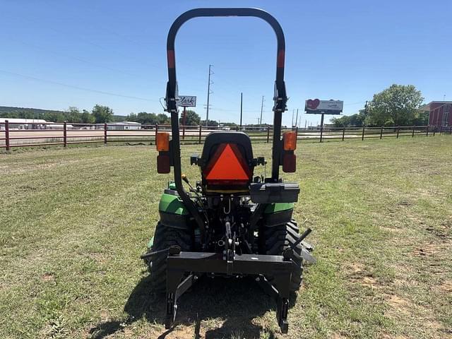 Image of John Deere 1025R equipment image 3