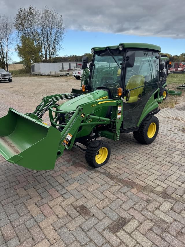 Image of John Deere 1025R equipment image 1