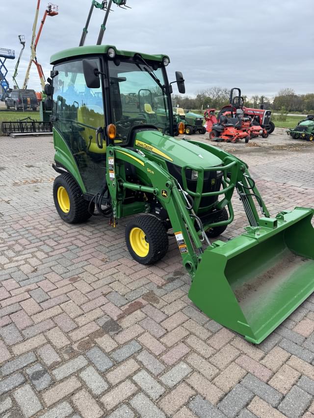 Image of John Deere 1025R equipment image 4