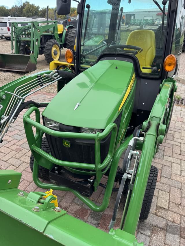 Image of John Deere 1025R equipment image 2