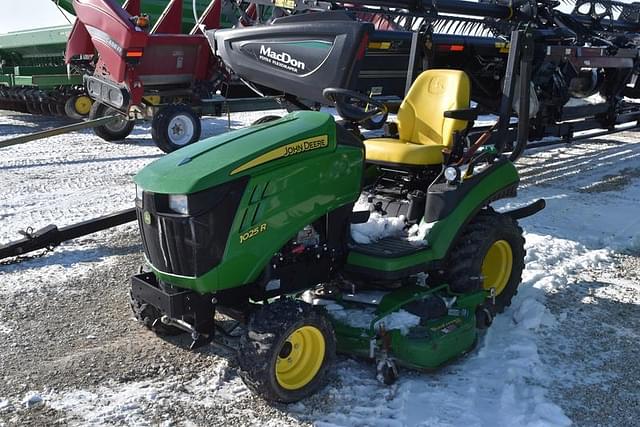 Image of John Deere 1025R equipment image 2