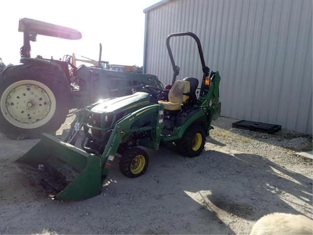 Image of John Deere 1025R equipment image 3