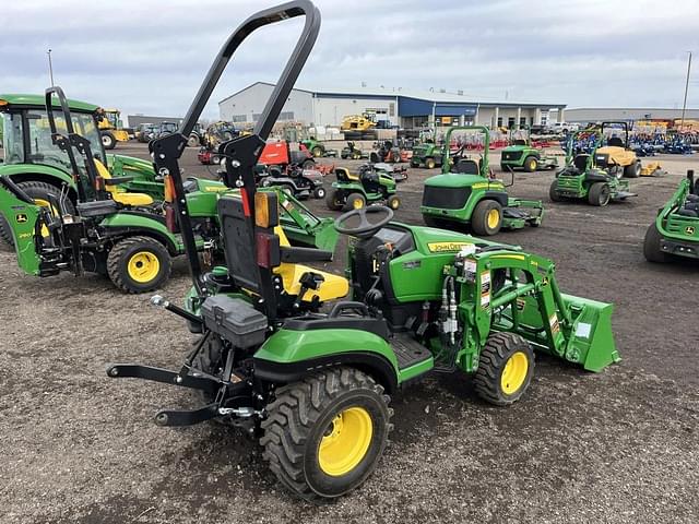 Image of John Deere 1025R equipment image 2