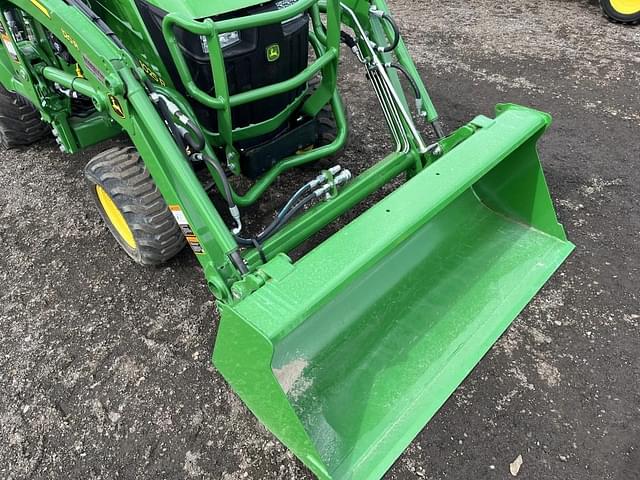 Image of John Deere 1025R equipment image 4