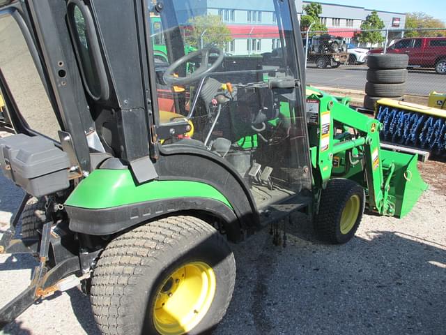 Image of John Deere 1025R equipment image 3