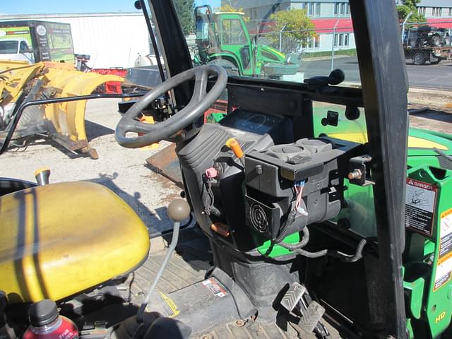 Image of John Deere 1025R equipment image 4