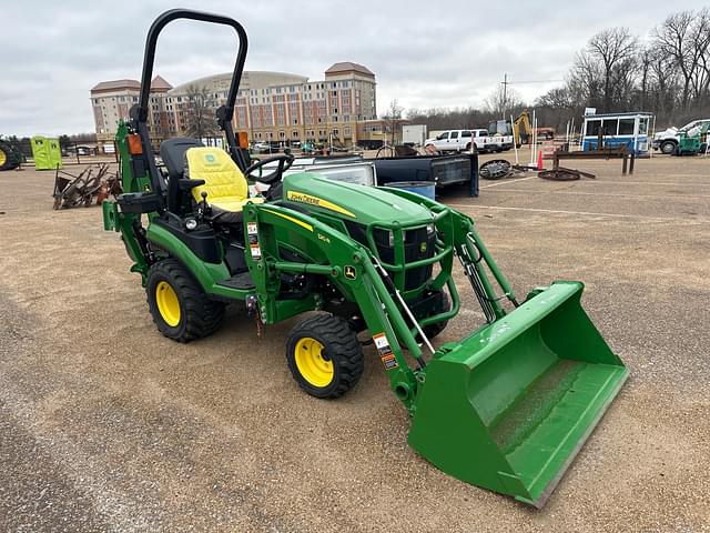 Image of John Deere 1025R equipment image 2