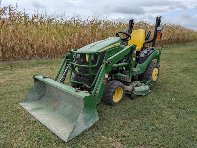 Image of John Deere 1026R equipment image 1