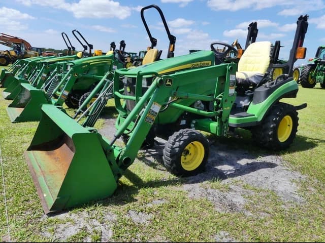 Image of John Deere 1026R equipment image 1