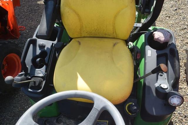 Image of John Deere 1026R equipment image 4