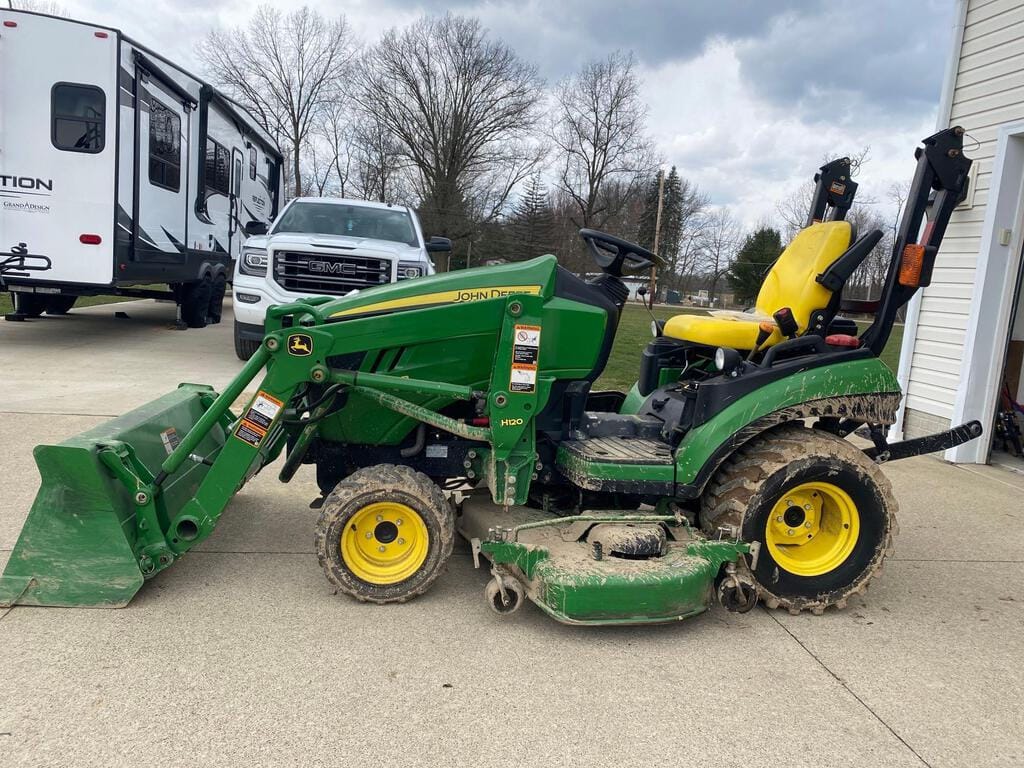 Main image John Deere 1026R
