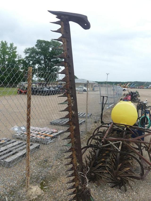 Image of John Deere 1038M equipment image 3