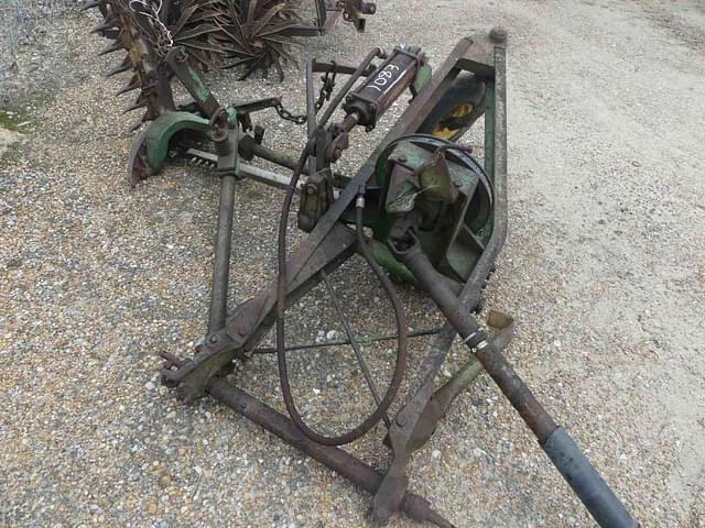 Image of John Deere 1038M equipment image 2
