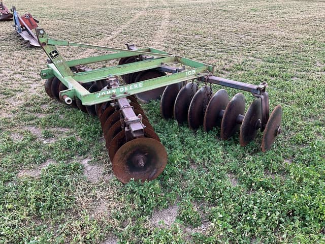 Image of John Deere 105 equipment image 1