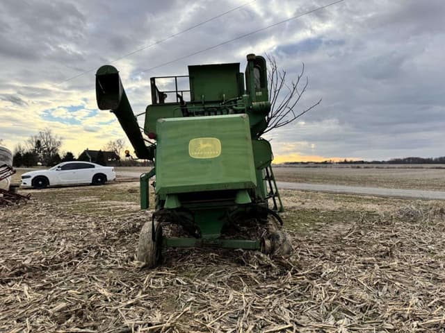 Image of John Deere 105 equipment image 2
