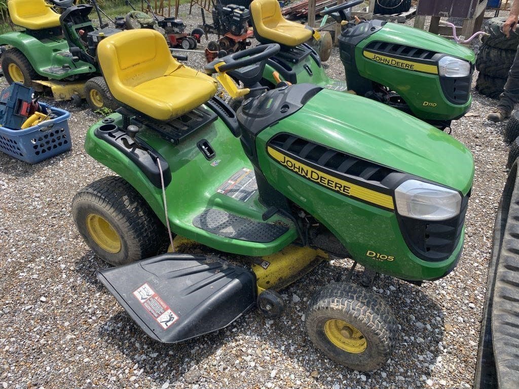 Image of John Deere D105 Image 1