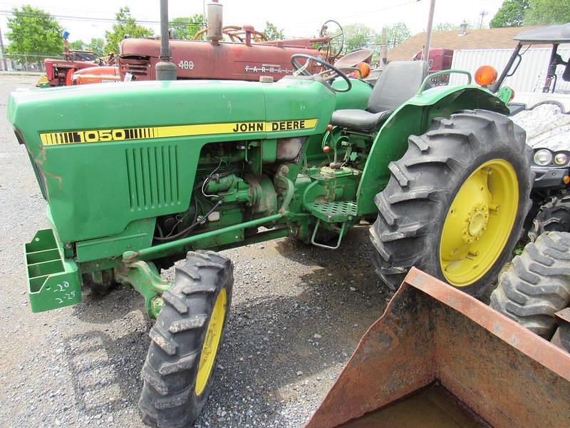 Image of John Deere 1050 Primary image