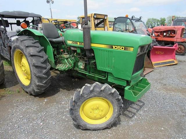 Image of John Deere 1050 equipment image 3