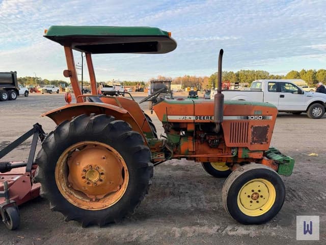 Image of John Deere 1050 equipment image 4