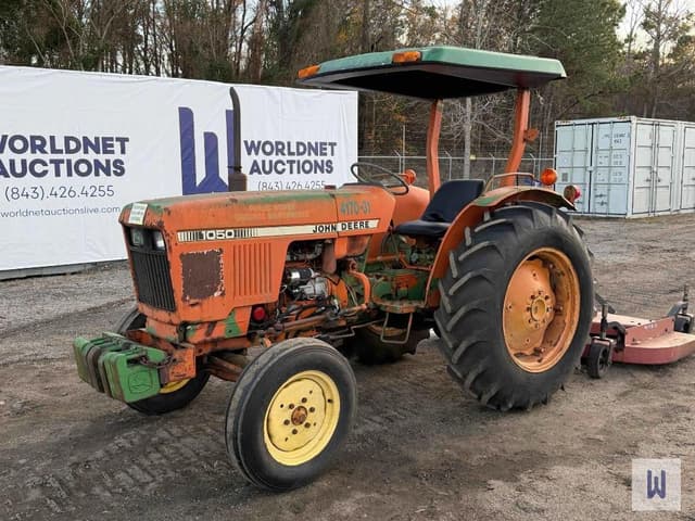 Image of John Deere 1050 equipment image 1