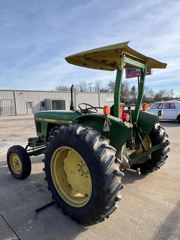 Image of John Deere 1050 equipment image 4