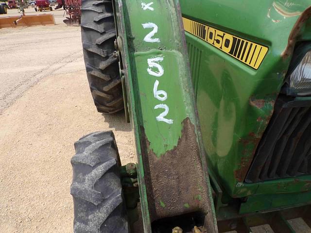 Image of John Deere 1050 equipment image 1