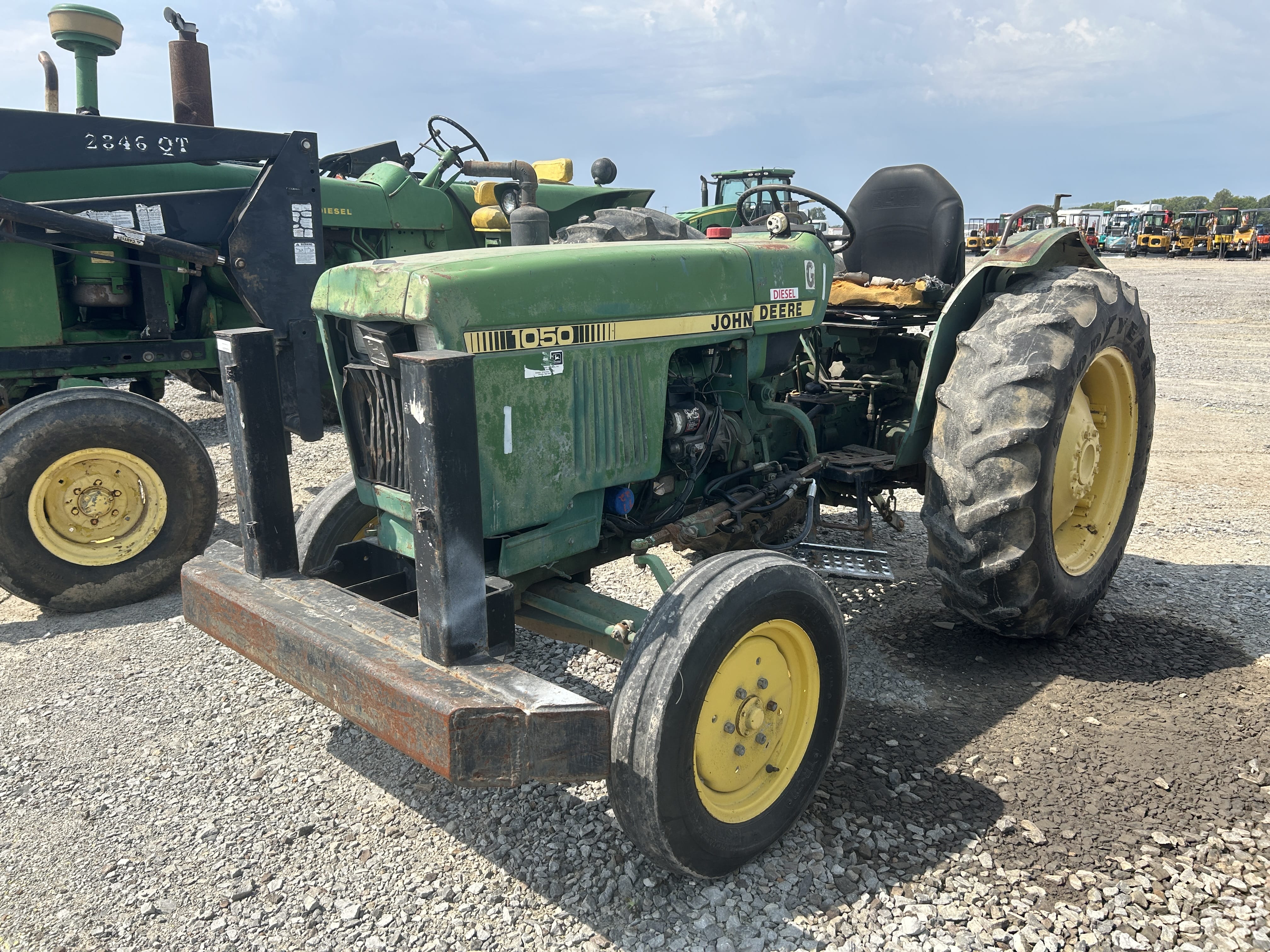 Main image John Deere 1050
