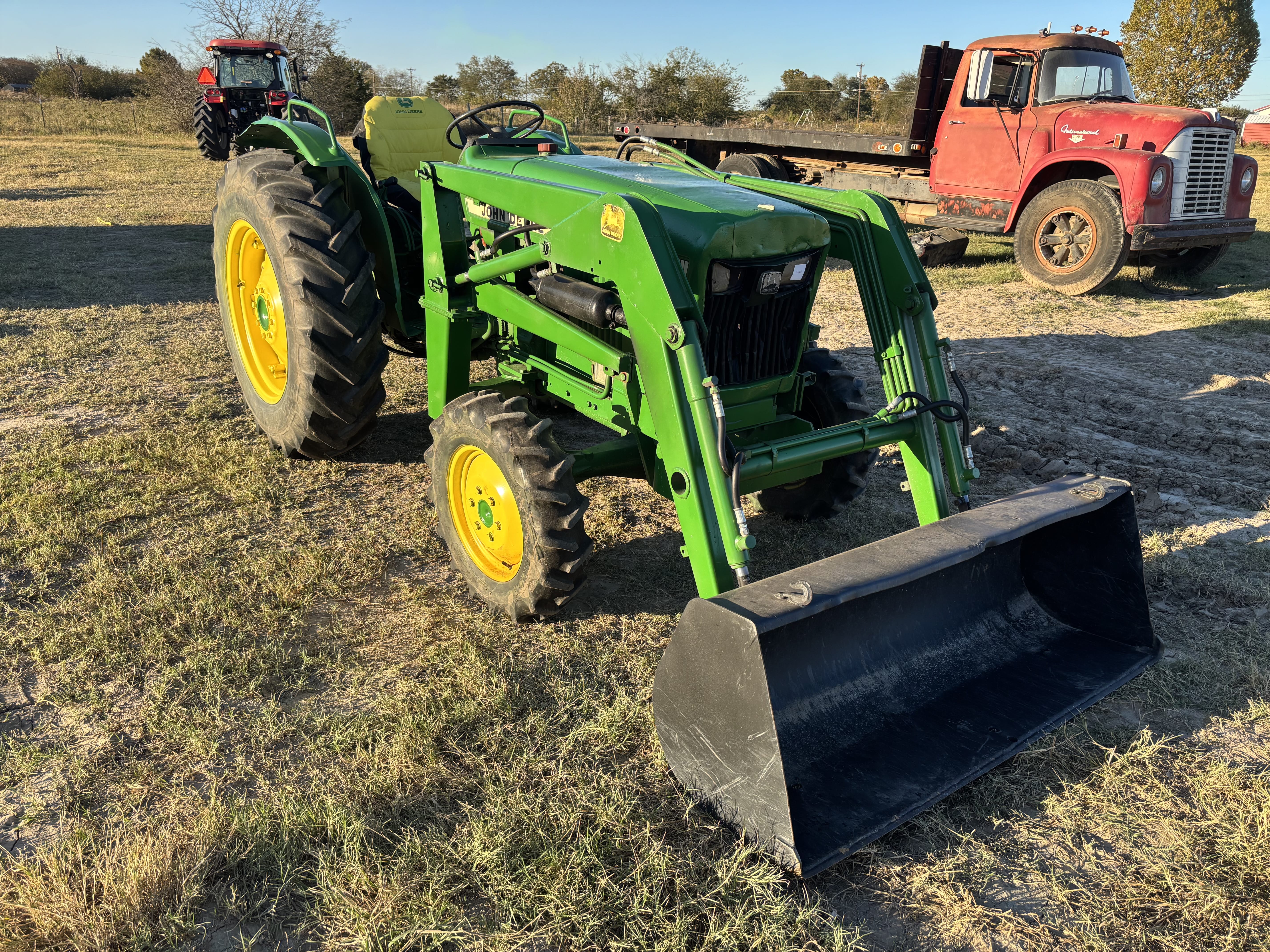 John Deere 1050 Equipment Image0