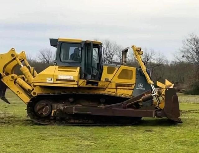 Image of John Deere 1050C equipment image 3