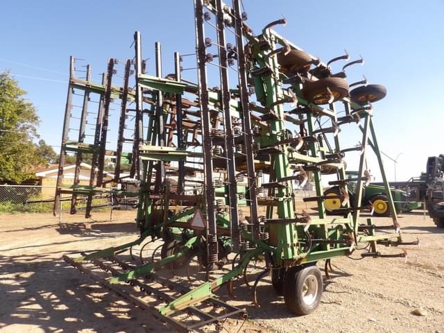 Image of John Deere 1060 equipment image 3