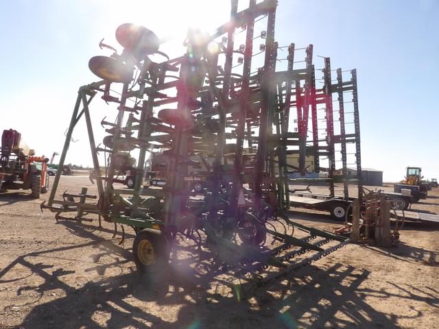 Image of John Deere 1060 equipment image 2