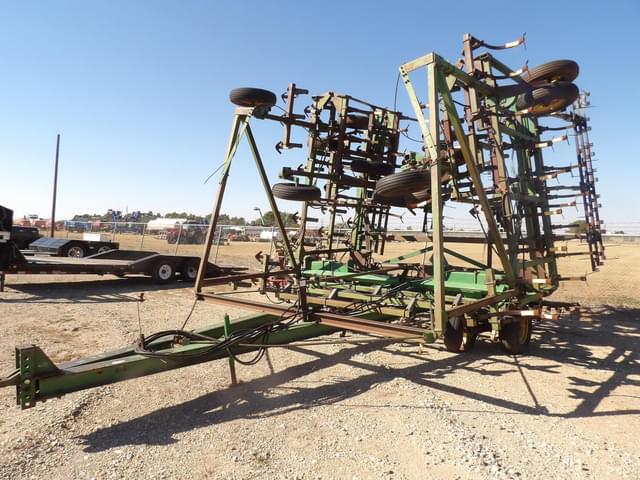 Image of John Deere 1060 equipment image 1