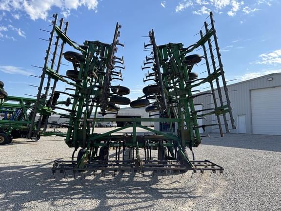 Image of John Deere 1060 equipment image 3