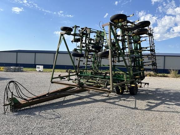 Image of John Deere 1060 Primary image