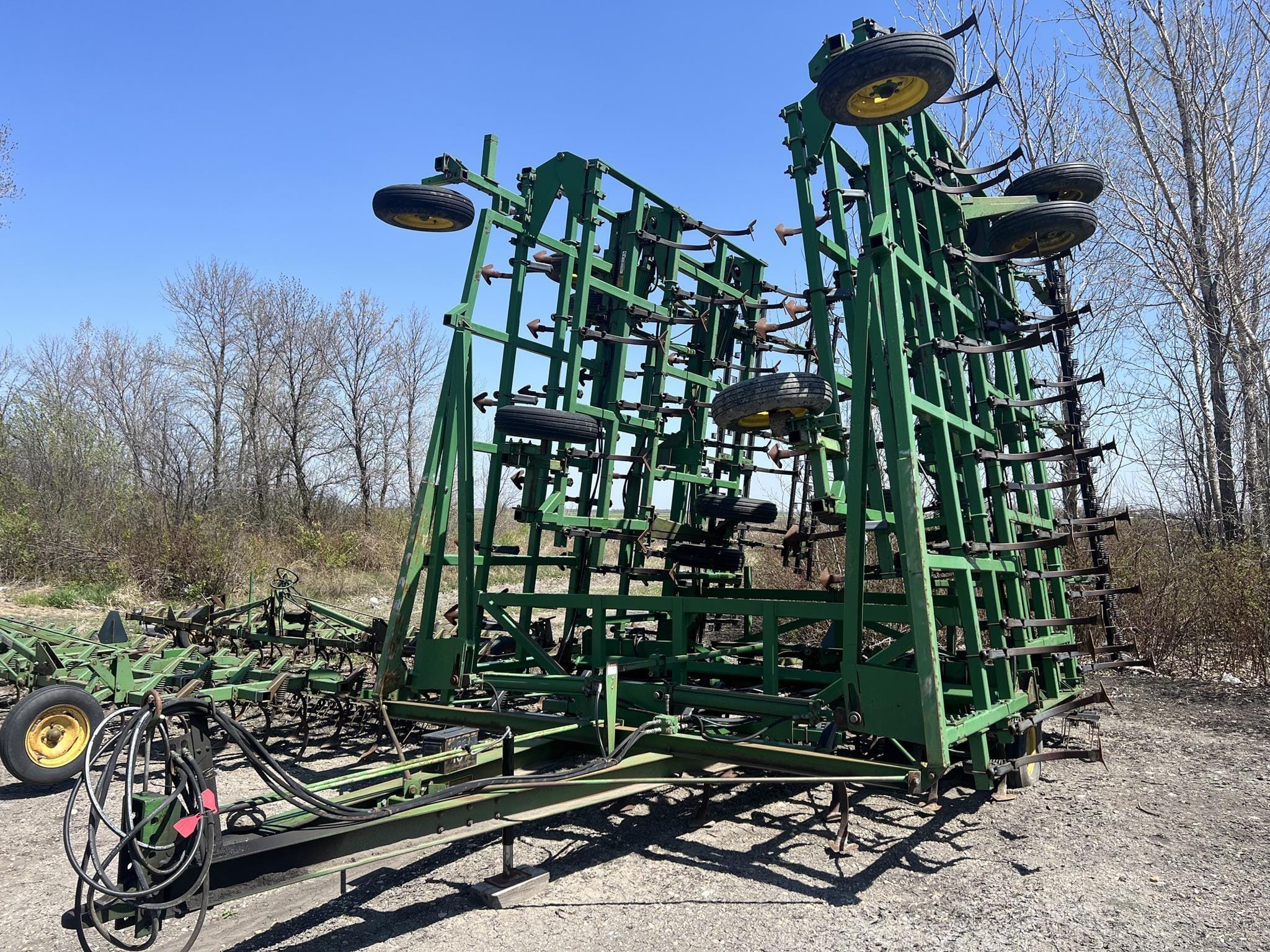 John Deere 1060 Equipment Image0