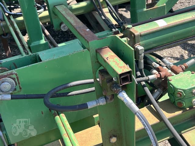 Image of John Deere 1060 equipment image 4