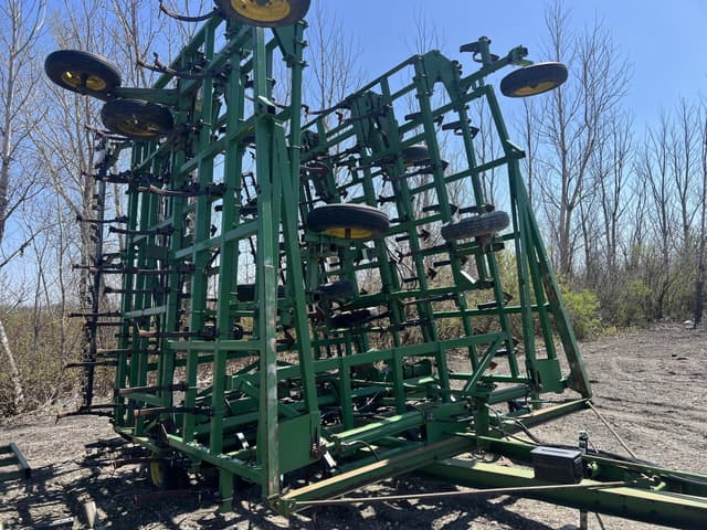 Image of John Deere 1060 equipment image 2