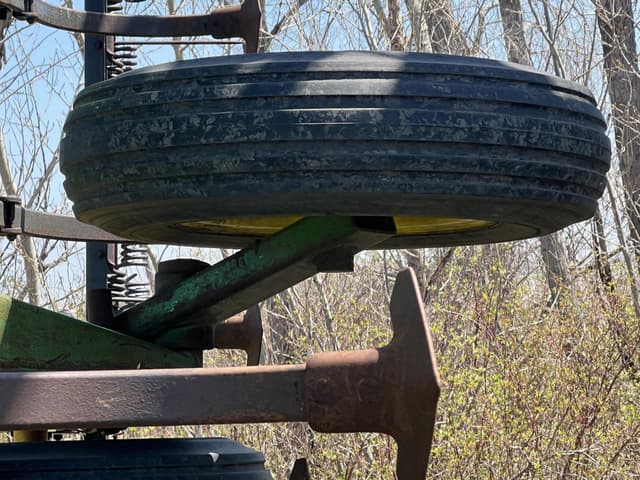 Image of John Deere 1060 equipment image 3