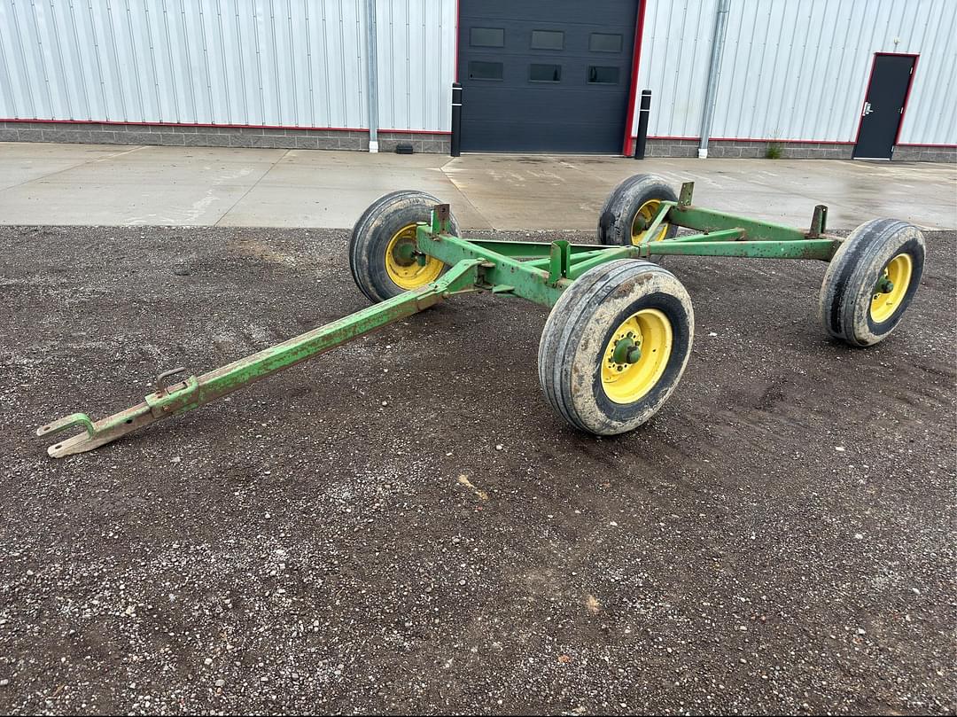 Image of John Deere 1065 Primary image