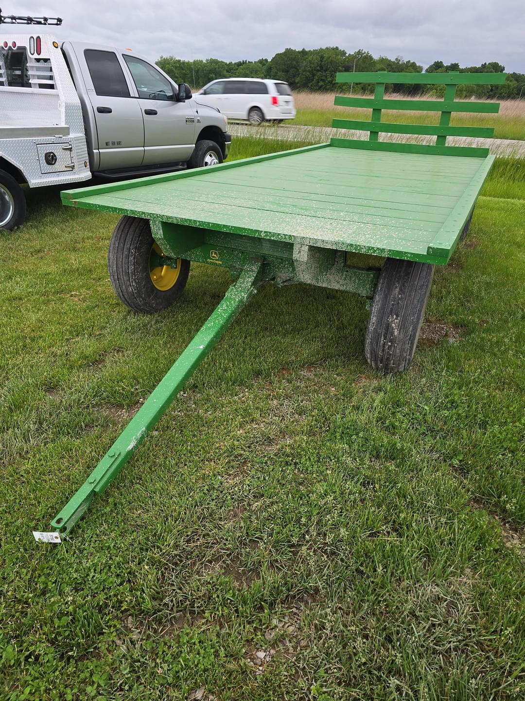 Image of John Deere 1065 Primary image