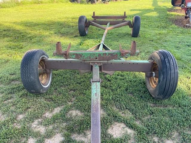 Image of John Deere 1065 equipment image 1