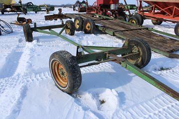 Image of John Deere 1065 equipment image 1