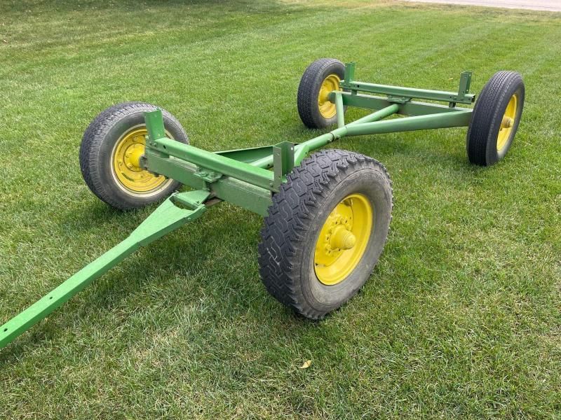 John Deere 1065 Equipment Image0