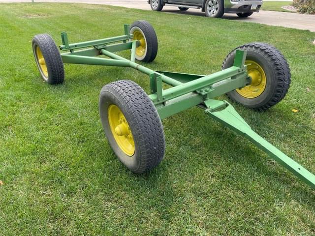 Image of John Deere 1065 equipment image 2