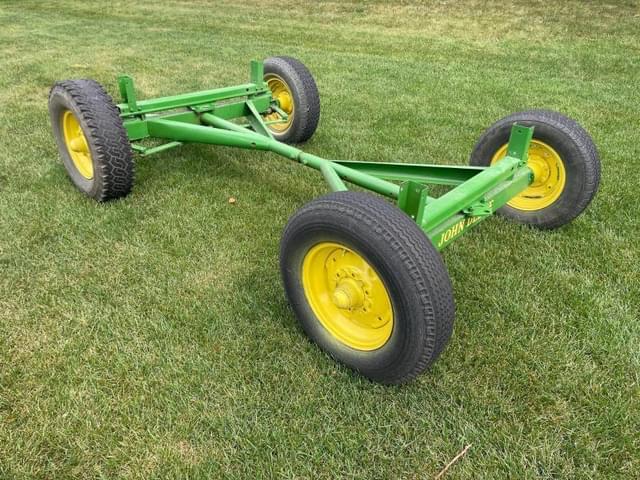 Image of John Deere 1065 equipment image 4